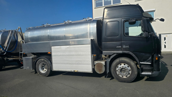 Volvo FM 440 4x2  Milchsammelwagen  11000 