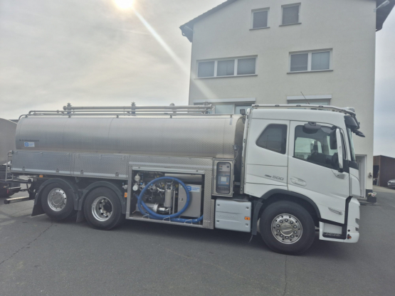 Volvo FM 500 6x2  Milchsammelwagen  17000 
